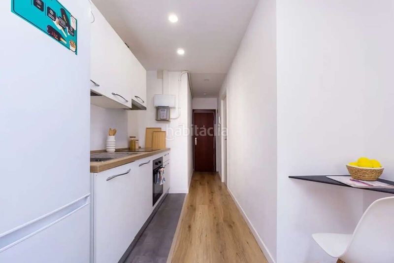 Foto f7abb64c-030e-4b34-89b3-0922f83d78c0. Pis a Raval Barcelona