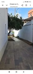 Chalet en Creixell. Casa independiente en creixell con 130 m, jardín privado y balcó