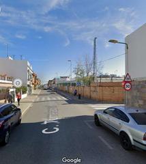 Casa a Torreblanca. Casa con 2 plantas , 4 dormitorios y patio con trastero en torre