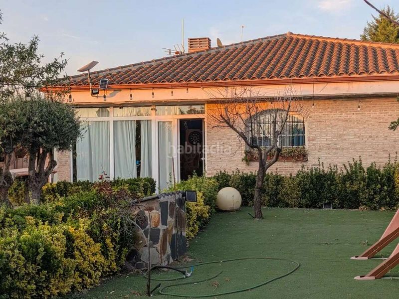 Foto 2efd8234-1ab4-41d2-9642-832b781772ce. Chalet mit pool in Mejorada del Campo