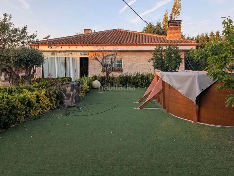 Foto c91c129e-5bb0-445d-851d-eadd3c8f02e4. Chalet mit pool in Mejorada del Campo