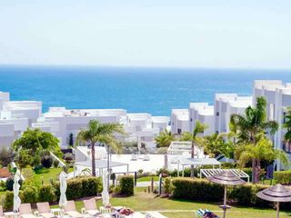 Etagenwohnung in Alcorrín. Apartamento con vistas panorámicas al mar, terraza de 40 m y lic