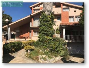 Chalet  Avinguda diagonal. Magnfico chalet con terraza y jardn privado en el vendrell!!