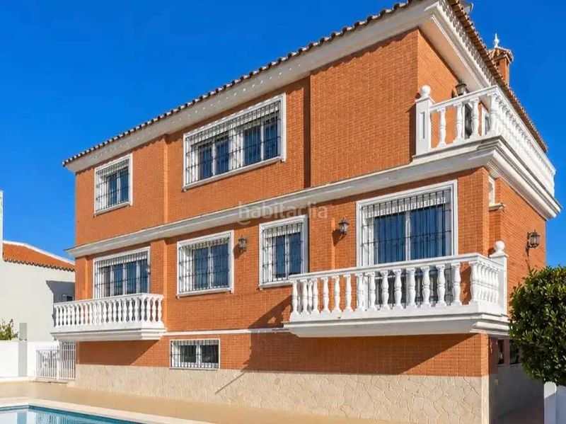 Foto fa42846e-d527-4af5-9166-cd64b02cc3ff. Chalet en Capellanía - Retamar Alhaurín de la Torre