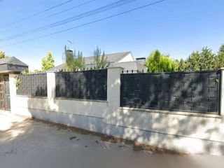 Flat in Villar del Olmo. Espectacular vivienda unifamiliar con piscina privada en eurovil
