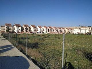 Terreny residencial a Antonio tapies 2. Terreno en venta