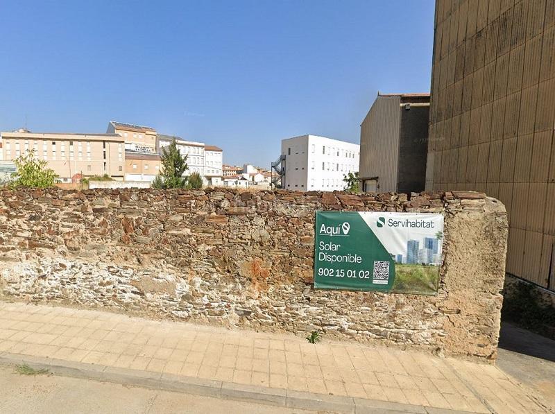 Foto 46a0c6d4-2913-401b-9f5d-ee8c6536ab79. Terreno residencial en del matadero 1-5 terreno en venta en Guijuelo