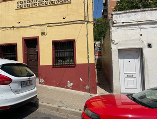 Wohngrundstück in Pintor sorolla 33bis. Terreno en venta