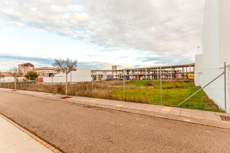 Foto 6cd3671c-1043-4522-ae99-1731734e9759. Terreno residenziale in Carpio (El)