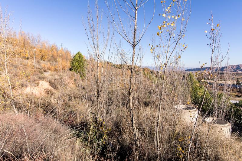 Foto e2d7567f-0d8a-41de-a8a0-0e8f6e993956. Terreno residencial terreno en venta en Nalda