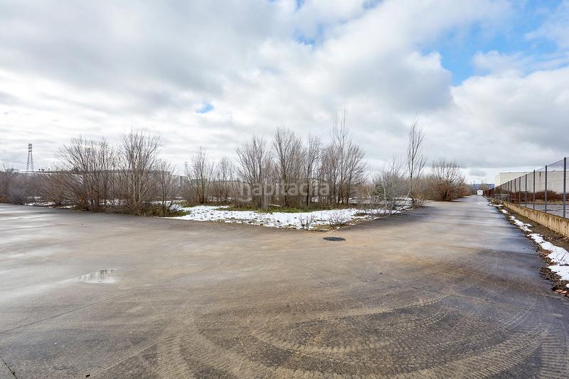 Foto f204b6e0-bd7b-4934-b86a-b6f581c91ded. Terreno residencial en gamarra-Betoño cl. artapadura 9 terreno en venta en Vitoria - Gasteiz