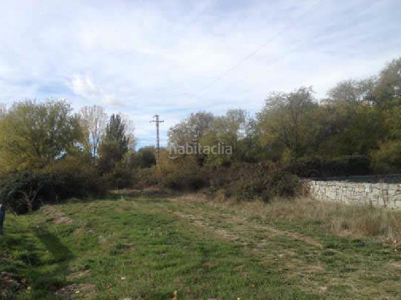 Foto d4a1df7a-18f9-43b1-bc8e-67e9f627fab7. Finca rústica en sitio el gamonal s/n terreno en venta en Moralzarzal