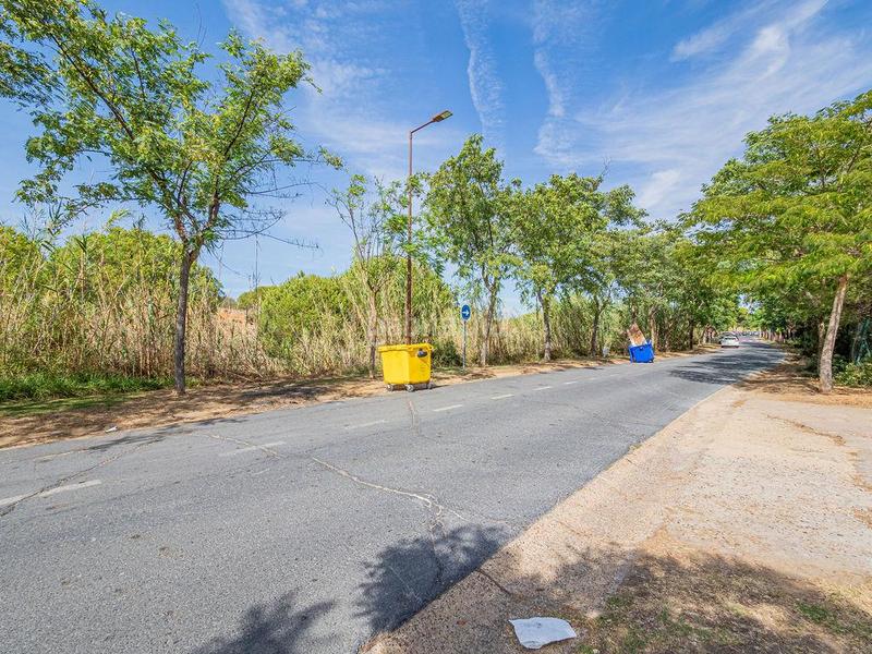 Foto 85593ed7-17af-45a6-b9c4-a21c1e8b20ff. Terreno residenziale in Lepe