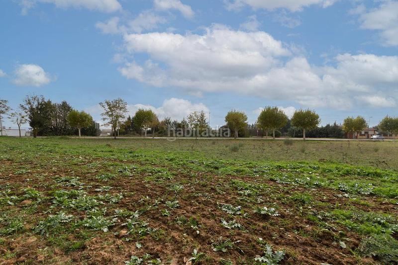 Foto 62db3060-7748-455c-a280-4a3a55a9d1a1. Wohngrundstück in estación 1 in Humanes