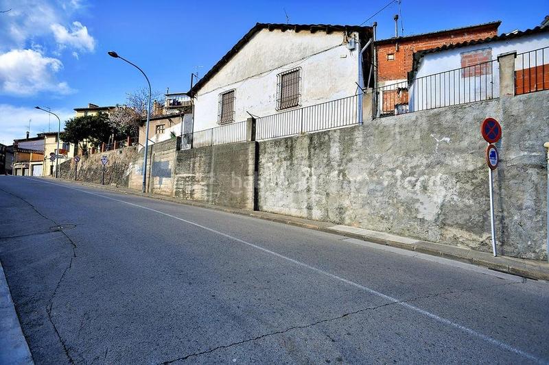 Foto 14af83a3-4ce3-45f5-a485-d92380447b1b. Residential plot in rei jaume ii 5 in Olot