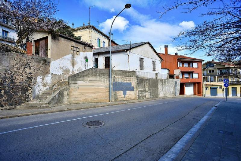 Foto 3c82aea6-bc96-481b-ae09-9f460a241a3e. Residential plot in rei jaume ii 5 in Olot