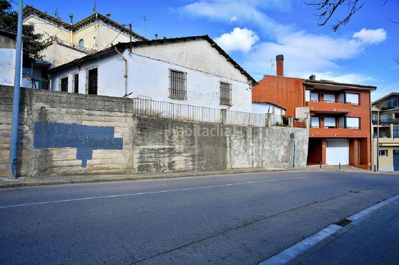 Foto 4381b4ec-dd23-4722-bbf4-206bcdee80b2. Residential plot in rei jaume ii 5 in Olot