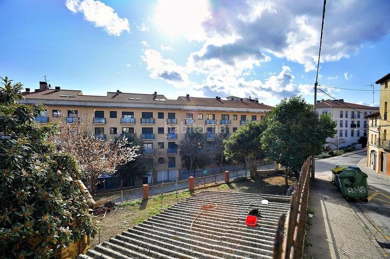 Foto 4deb6523-3c4c-4c4f-b72c-84a45ea7c0d3. Residential plot in rei jaume ii 5 in Olot