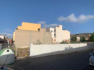 Terrain résidentiel à Real 66-68. Terreno en venta