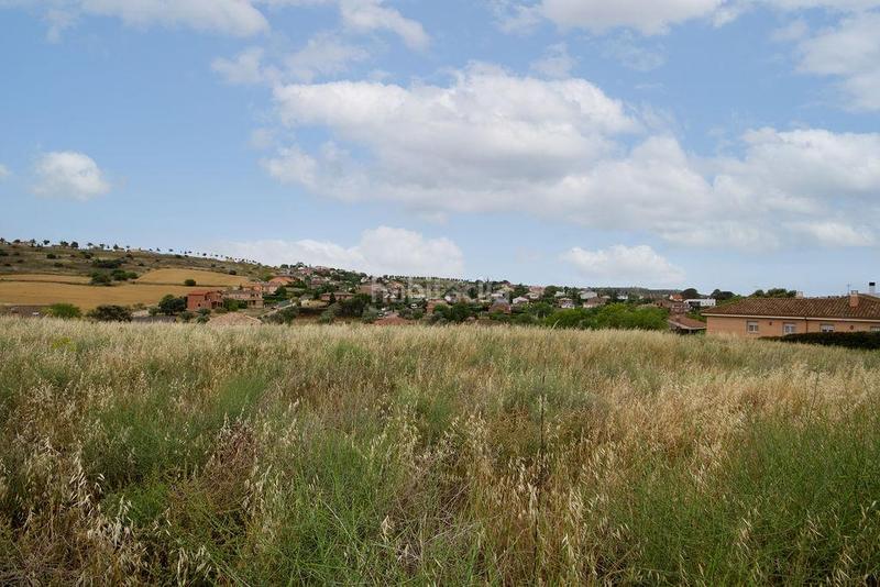 Foto 464e0829-7db7-4a1f-950e-f072ca5135e2. Wohngrundstück in avenida de valdetorres s/n in Casar (El)