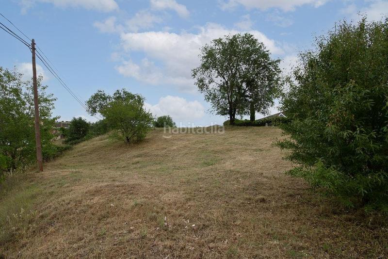 Foto f466ad17-45c0-4767-ac73-954c9338976c. Wohngrundstück in avenida de valdetorres s/n in Casar (El)