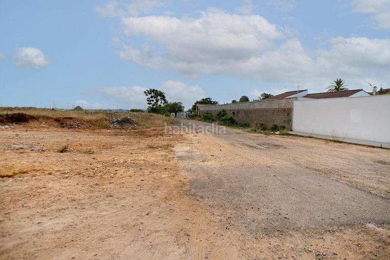 Foto b9fda174-35a3-4d4e-b629-3c5a6ebe828d. Terreny residencial a Centro - Doña Mercedes Dos Hermanas