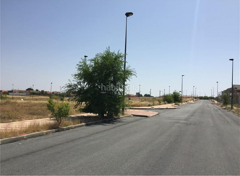 Foto a6e0b042-b84e-4fe1-9ca8-f7062ae57c2a. Terreny residencial a Fernancaballero