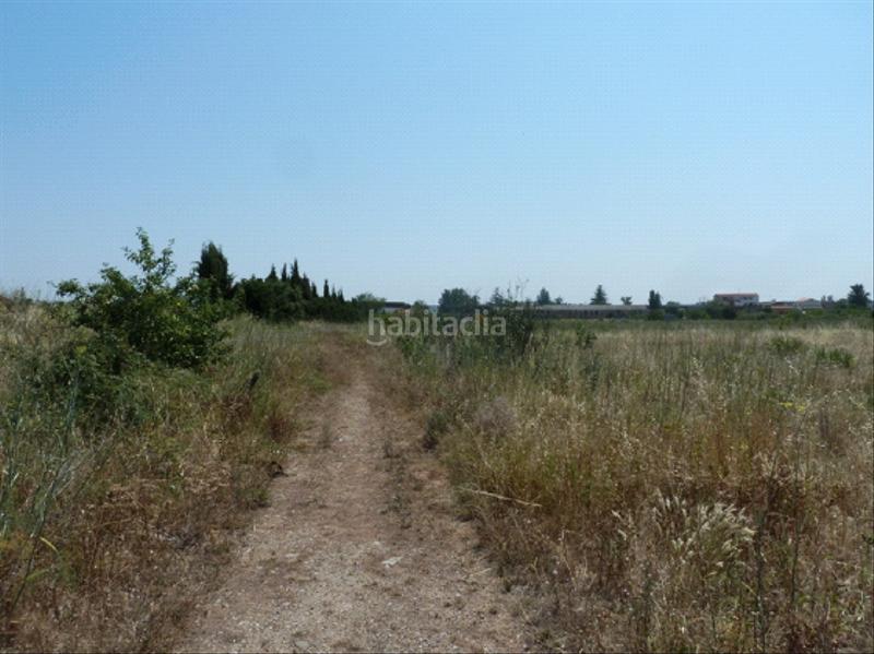 Foto 77b44a14-ab2a-459e-9155-21a9e8af7873. Terreno residenziale in Lardero