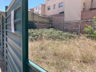 Terreny residencial a Muralla de manresa 6-8. Terreno en venta