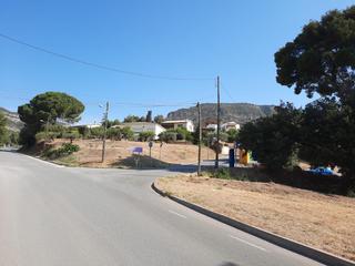 Terreny residencial a Sant vicenç esq.mossen jaume plans s/n. Terreno en venta