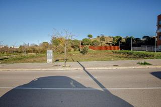 Terreny residencial a Antoni margarits i sagrera 17. Terreno en venta