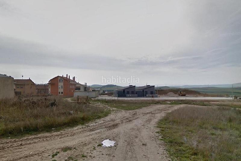 Foto a7f1f184-f432-4593-8fc1-7d0925eba7ae. Terreny residencial a diego miguel gomez azoz s/n a Larraga