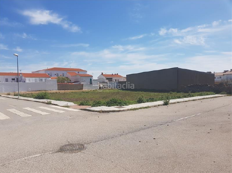 Foto ec1c9f0a-0b99-4346-92f5-8ee14365d808. Residential plot in san pedro 13 in Llerena