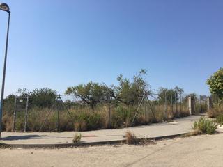 Terreno residencial en Ramon llull 41. Terreno en venta