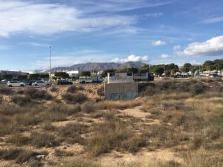 Terreny residencial a Luca de tena (uso-ordenanza c-3) s/n. Terreno en venta