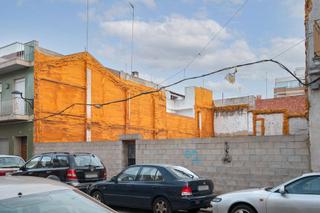 Terreny residencial a Ferran d'arago 44-46-48. Terreno en venta