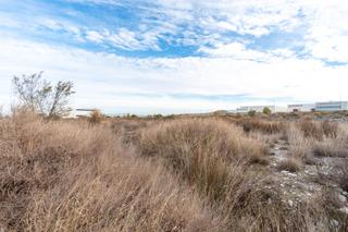 Terrain résidentiel à Parque tecnologico lopez soriano s/n. Terreno en venta