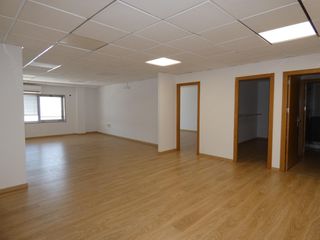 Miete Büro in Alcantarilla. Oficinas en alquiler