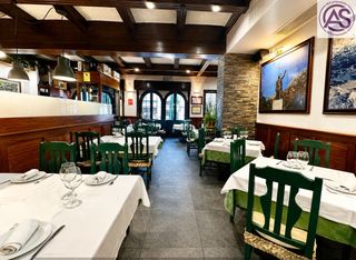 Local Comercial  Avenida juan carlos i. ?? restaurante de alta rentabilidad en venta | más de 35 años de