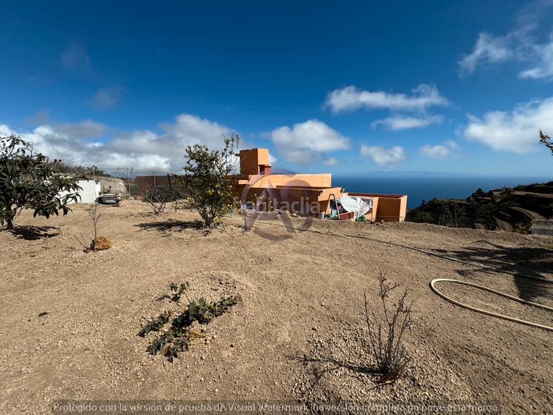 Foto 8a4a2b89-b83a-4aa0-bcaf-5d3036c605a1. Masia amb aparcament a Fasnia