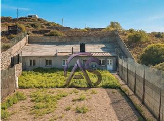 Masia a El Escobonal - Pájara. Oportunidad rural: finca con casa, cuevas, energía renovable y a