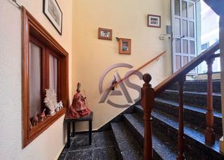 Casa adossada a Centro. Amplia vivienda en el corazón de güímar con patio, garaje y terr