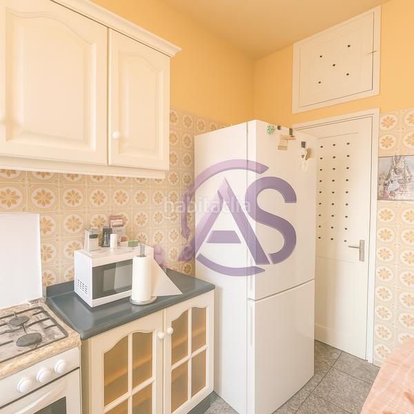 Foto bdcfa937-20d2-4809-8919-84d463cdb9ee. Casa adossada a Centro Güímar