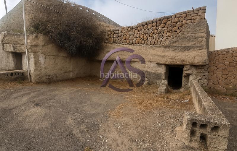 Foto 15bbc88c-b683-4cef-a15f-b219b438cb87. Masía ?? se vende cuarto apero con terreno rústico – 1.104 m² ?? en Fasnia