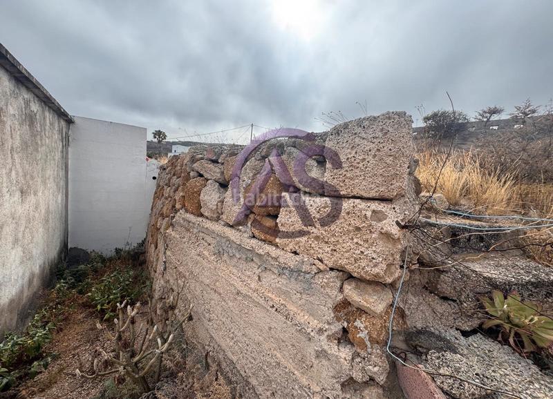 Foto ada4890e-79ca-4684-a216-e1bbcdb25366. Masía ?? se vende cuarto apero con terreno rústico – 1.104 m² ?? en Fasnia