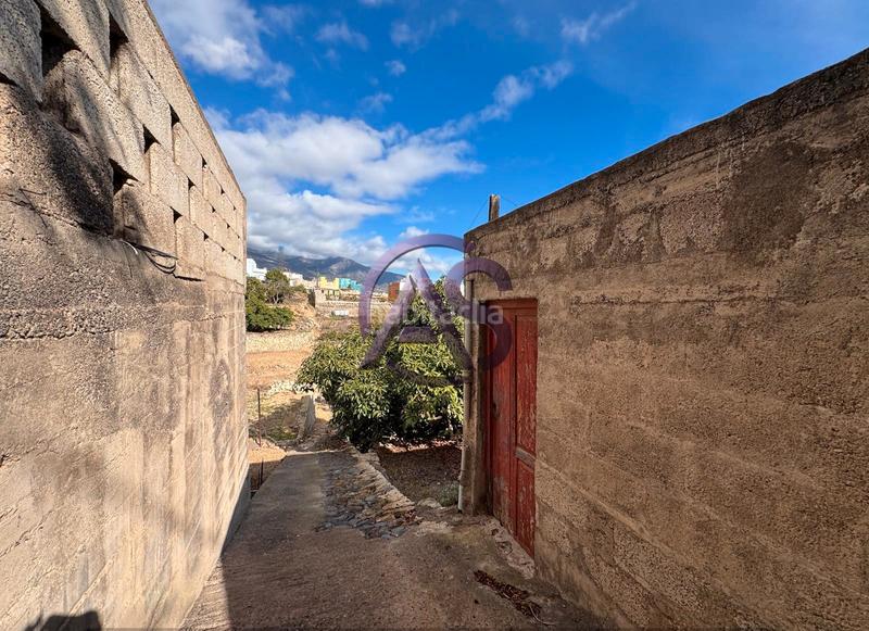 Foto 543f2c12-1965-4426-92c4-4c71631d99cb. Terreny residencial a Centro Güímar