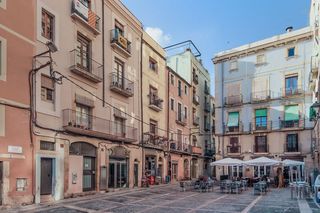 Pis  Plaça de santiago rossinyol. Casc antic - tarragona