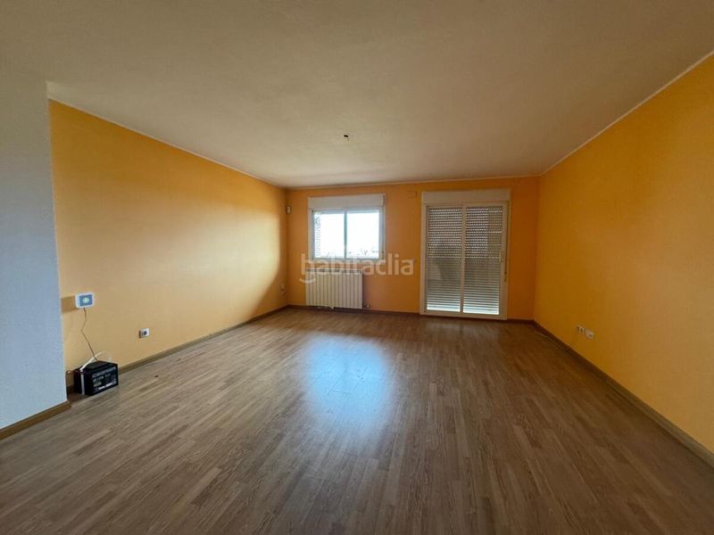 Foto 50059f1b-b2e1-427a-8dfe-414dea79de10. Pis amb calefacció a Vila-seca poble Vila-seca