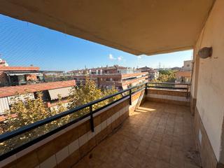 Pis  Carrer de berenguer de palou. Piso con 2 hermosas terrazas