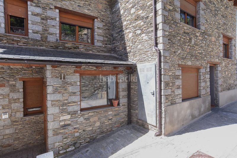 Foto ce3bcba3-7623-447b-9e05-bd633b284def. Casa adossada amb calefacció a Salardú Naut Aran